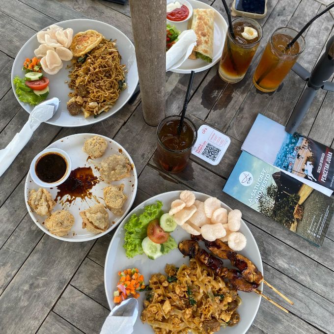 Tampilan Menu Makanan yang Ditawarkan di A+ Satu Cafe N Resto