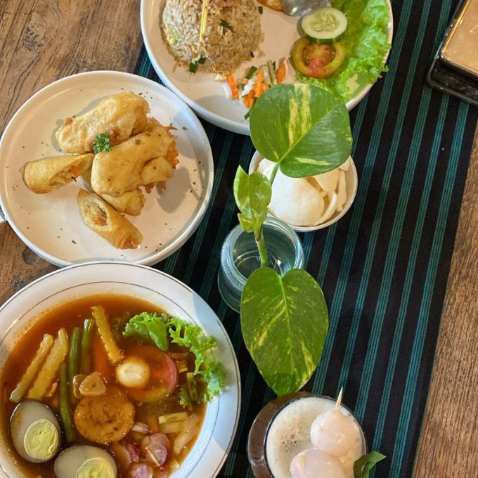 Sajian menu yang ada di Warisan Kopi