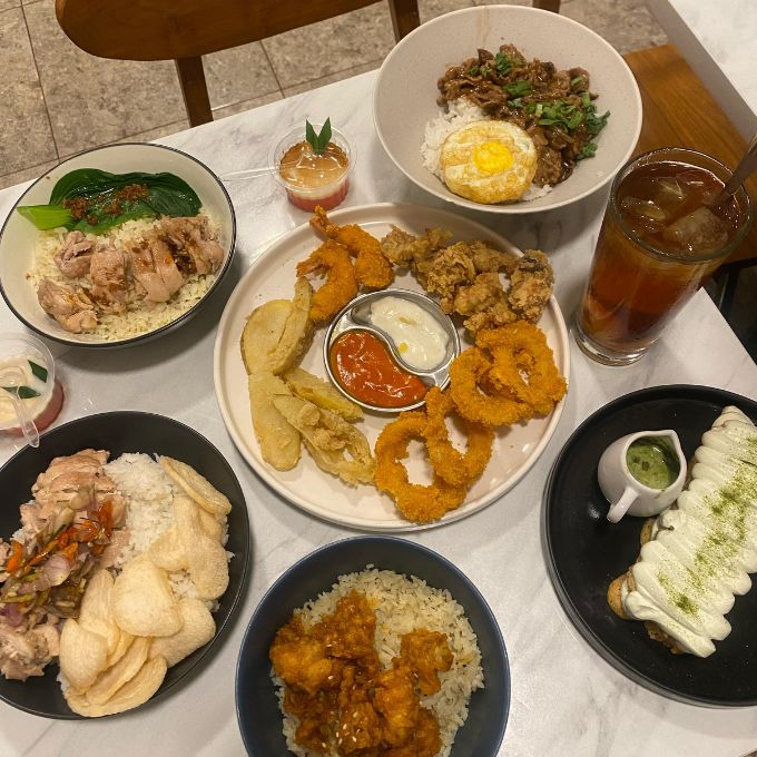 Sajian Berbagai Menu Makanan yang Tersedia di Lodji Londo